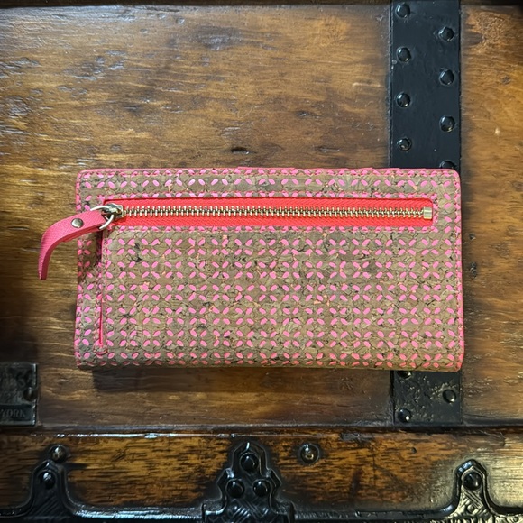 Kate Spade Wallet - Picture 2 of 3